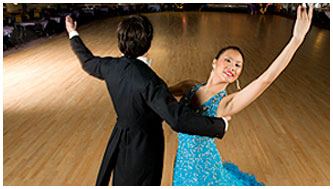 Couple dancing at an event